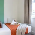Bevington House - Air Host & Stay - 3 Bedroom Close To City Centre
